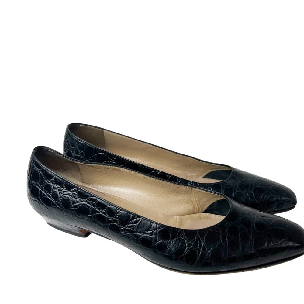 SZ 9.5 AA Salvatore Ferragamo Vintage Designer Black Low Heel Pumps - Picture 1 of 7